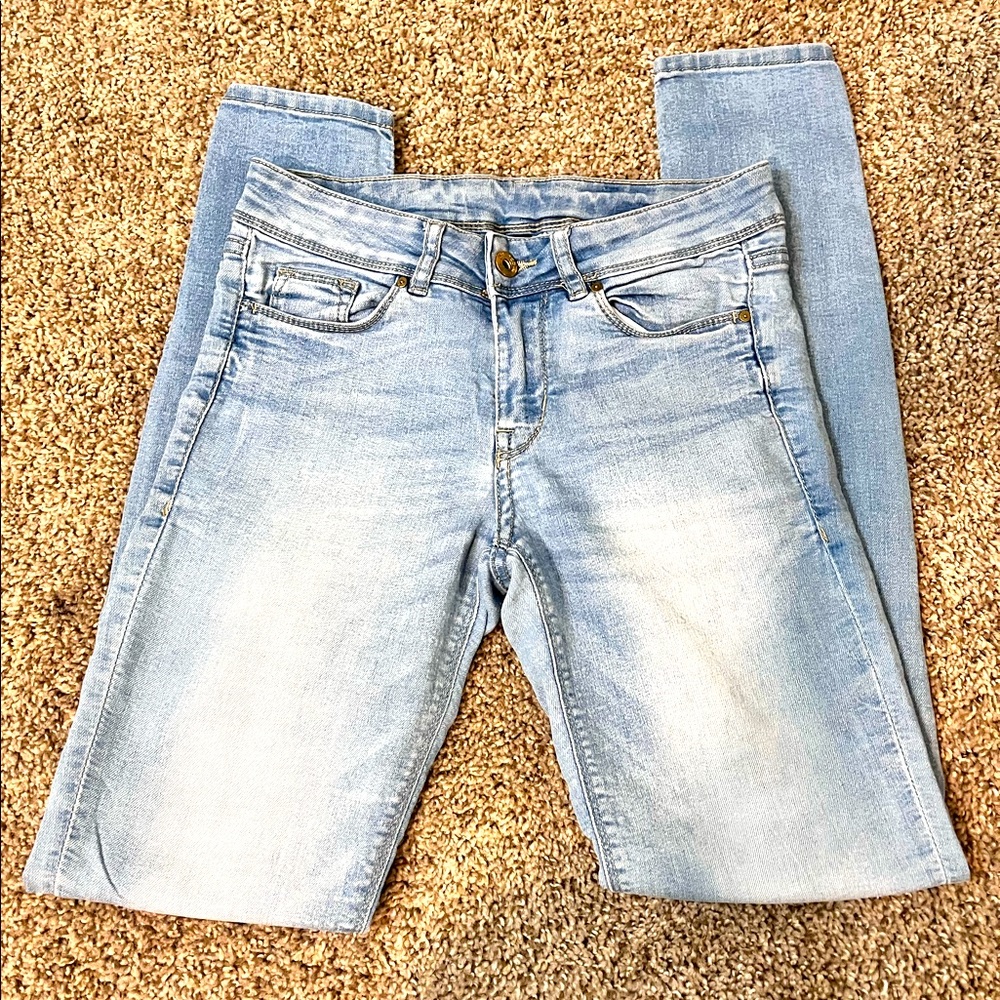 Divided jeans size 4.